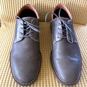 Casual men shoe worn once